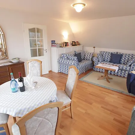 Ferienhaus Lueuev *